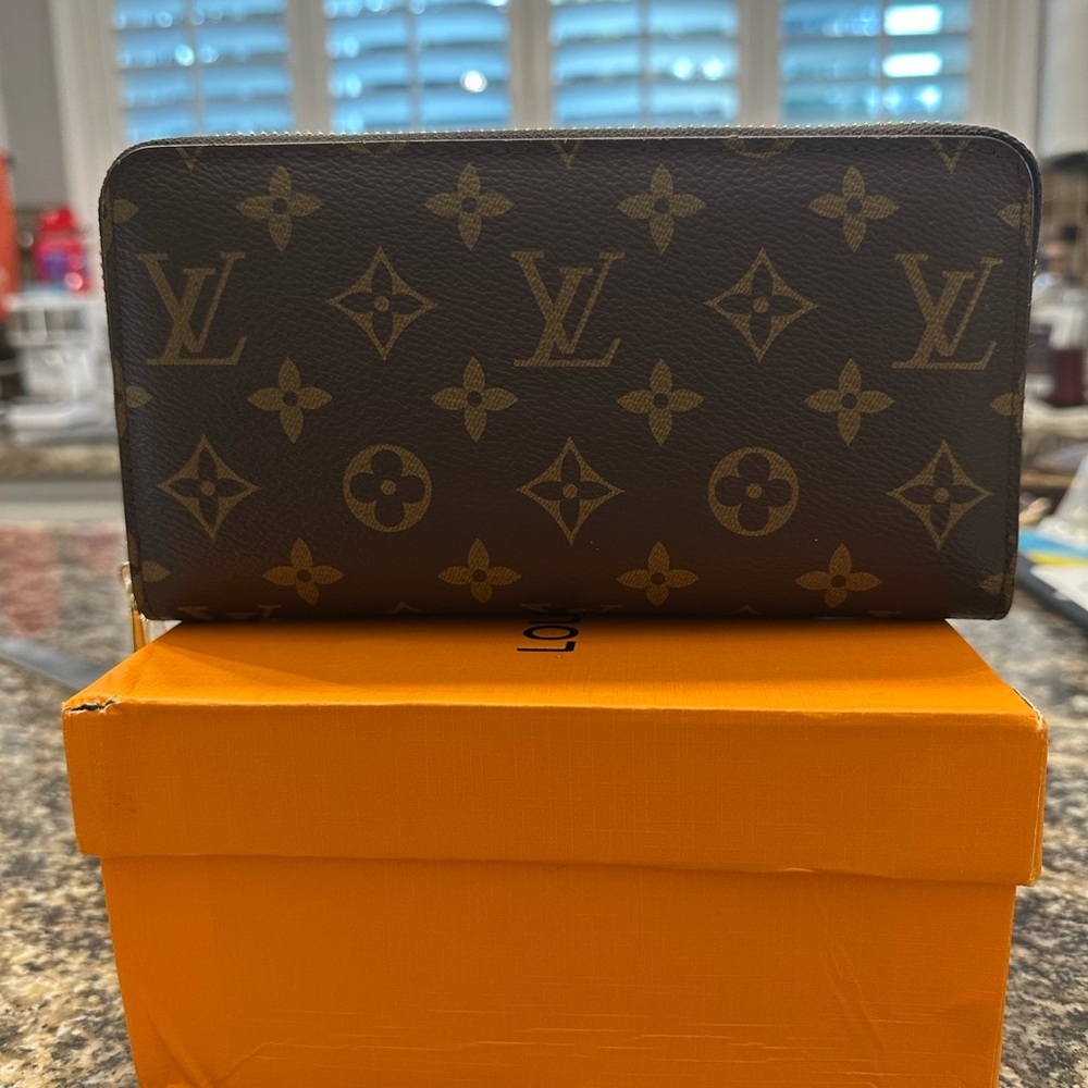 Louis Vuitton Brown Monogram Clutch